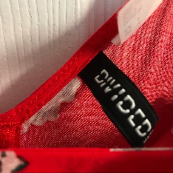 Divided by H&M Red Floral Jumper. Size 4 - Picture 9 of 12
